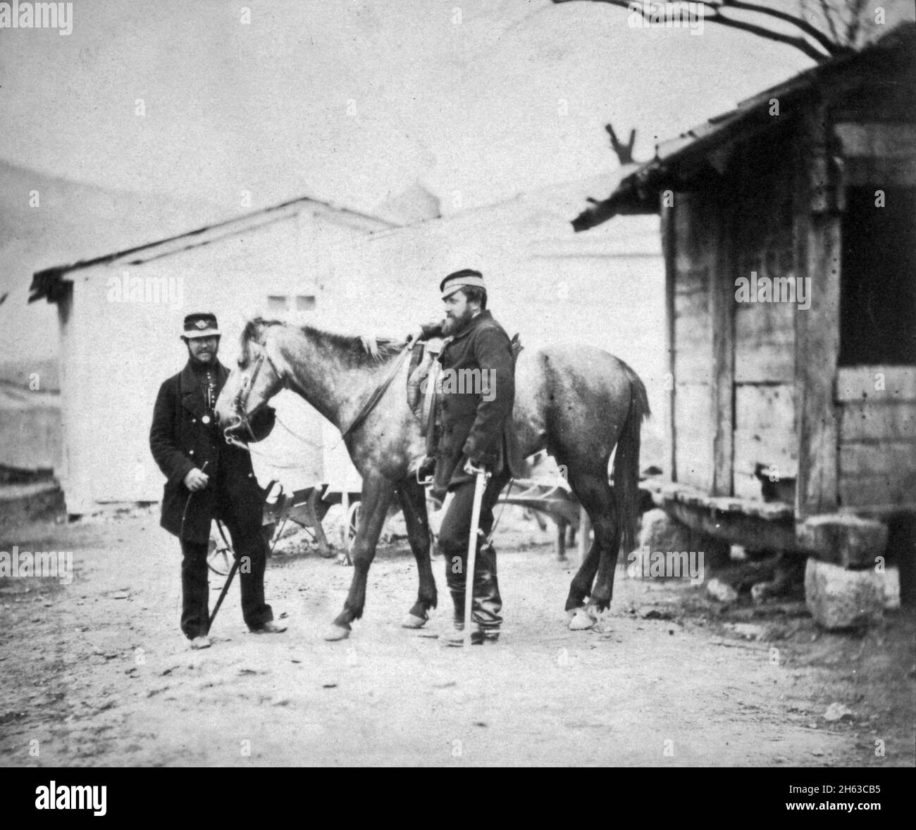 Photos de la guerre de Crimée : le capitaine Hume sur le personnel de Sir John Campbell et son frère ca.1855 Banque D'Images