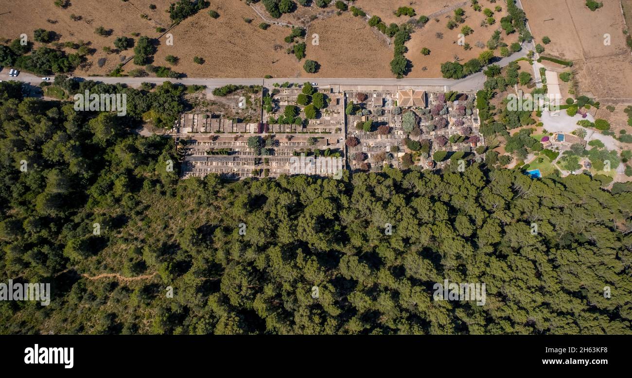 vue aérienne,cimentiri municipal de pollença,cimetière à pollença,mallorca,iles baléares,espagne Banque D'Images