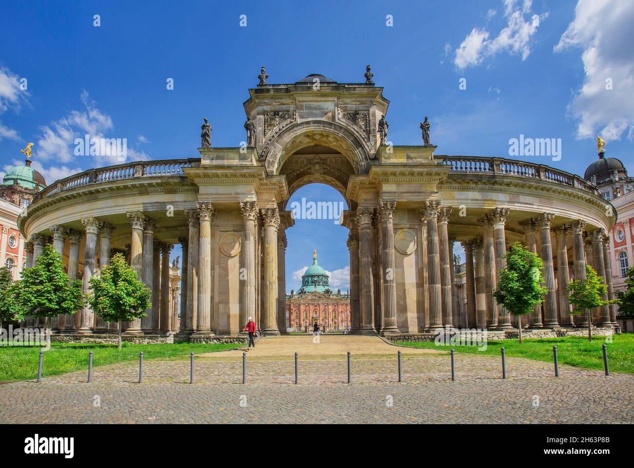 colonnades aux communautés avec une vue sur le nouveau palais,potsdam,brandebourg,allemagne Banque D'Images
