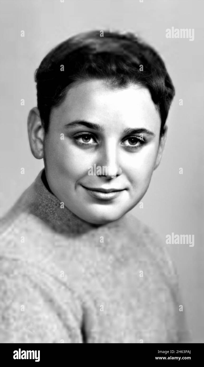 1956 CA, USA : le célèbre acteur transvestite américain DIVIN ( né Harris Glenn Milstead , 1945 - 1988 ) quand était un jeune garçon de 12 ans .Photographe inconnu .- HISTOIRE - FOTO STORICHE - LGBT - LGBTQ - GAY - Homosexualité - Homosexual - Omosessualità - Omosessuale - TRAVESTITO - TRANSGENRE - IMPERSONATEUR FÉMININ - ATTORE - FILM - CINÉMA - personalità da bambini da giovane - personnalité jeune - PERSONNALITÉ - INVIA - PERSONNALITÉ - PERSONNALITÉ - JEUNES personnalités -ENFANT - ENFANTS - ENFANCE - sourire sorriso --- ARCHIVIO GBB Banque D'Images
