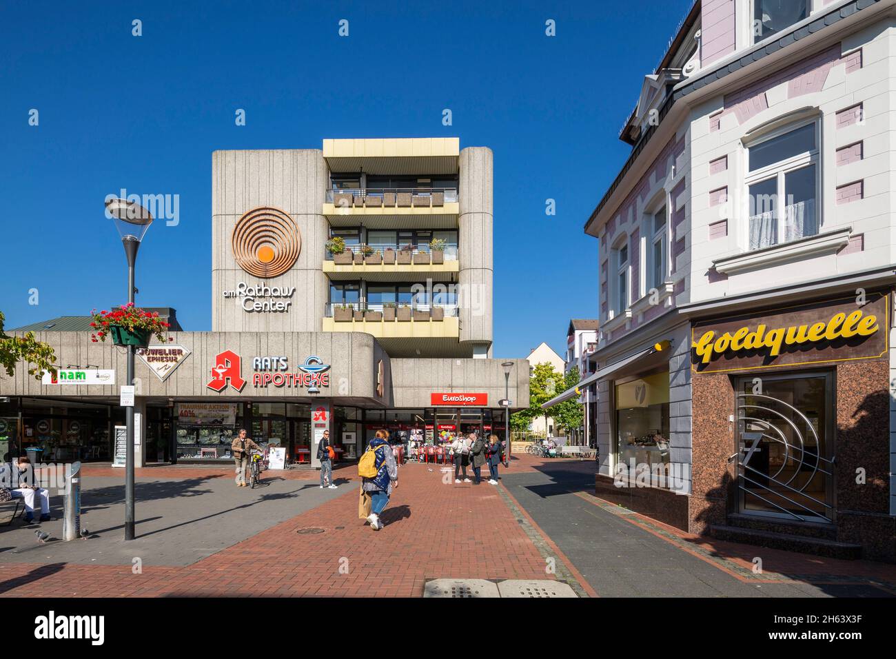 allemagne,hilden,bergisches land,niederbergisches land,niederberg,rhénanie,du nord-westphalie,nrw,fussgaengerzone mittelstrasse,rue commerçante,centre commercial rathaus Banque D'Images