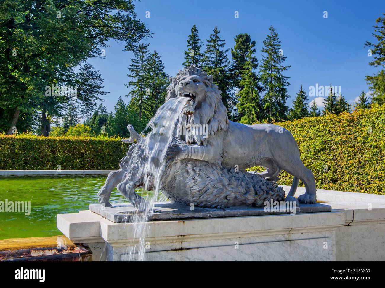 sculpture sur le parterre d'eau du château de herrenchiemsee,municipalité de chiemsee,herreninsel,chiemgau,haute-bavière,bavière,bavière,allemagne Banque D'Images