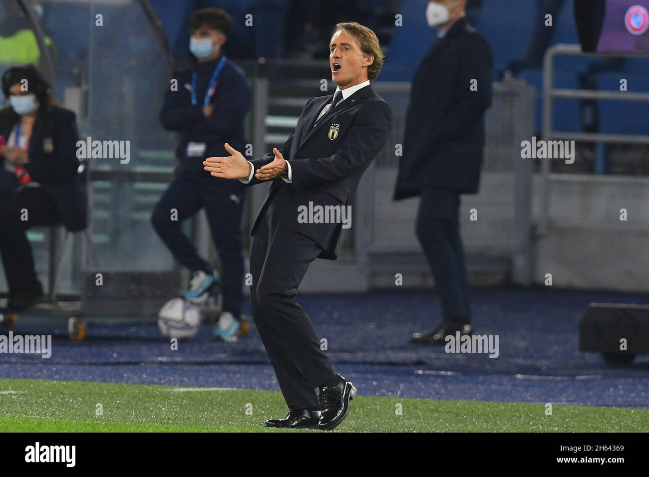 ROME, ITALIE - novembre 12 : l'entraîneur principal Roberto Mancini d'Italie en gestes pendant la coupe du monde qualificatifs du match de football du Groupe C entre l'Italie et Svizz Banque D'Images