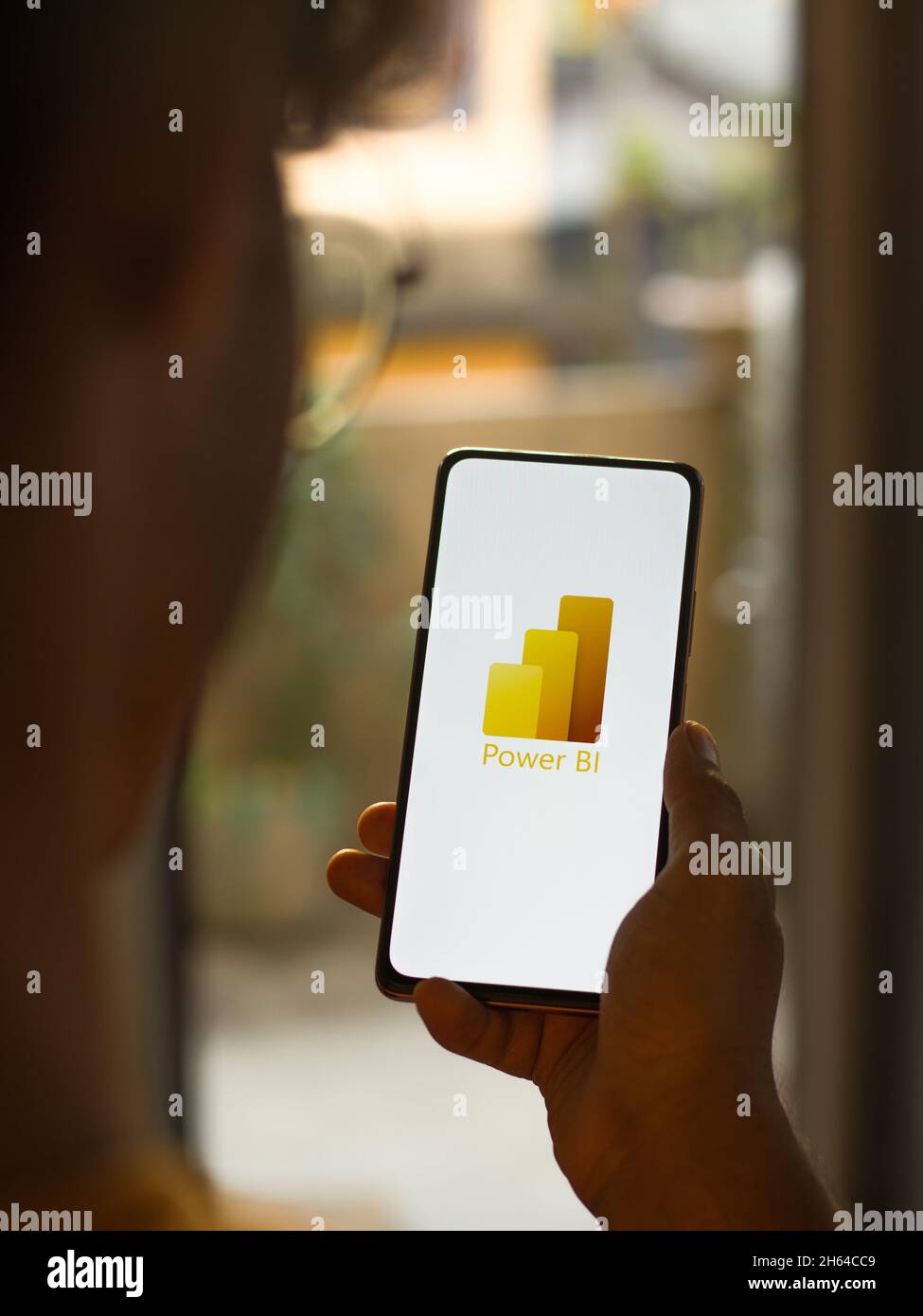West Bangal, Inde - 11 novembre 2021 : logo Microsoft Power BI sur l'écran du téléphone. Banque D'Images