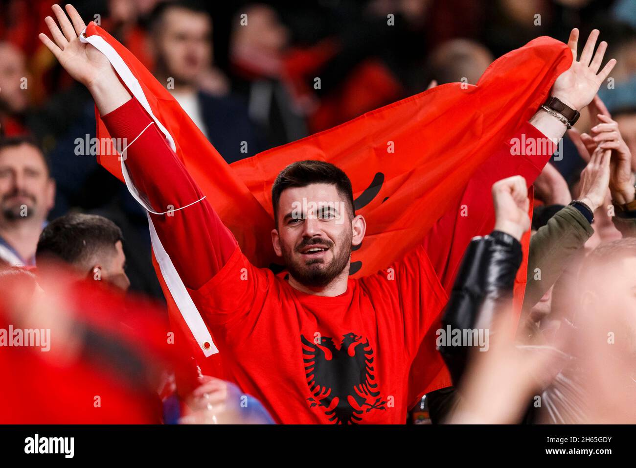 Londres, Royaume-Uni.12 novembre 2021.Albanie fans lors de la coupe du monde de la FIFA 2022 qualification Groupe I match entre l'Angleterre et l'Albanie au stade Wembley le 12 novembre 2021 à Londres, Angleterre.(Photo de Daniel Chesterton/phcimages.com) Credit: PHC Images/Alamy Live News Banque D'Images