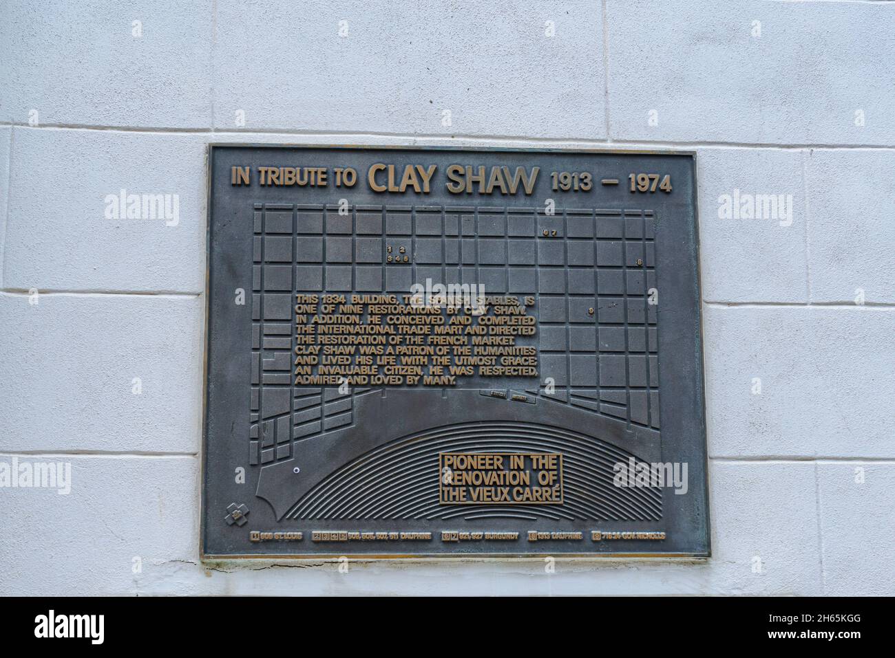 LA NOUVELLE-ORLÉANS, LA, États-Unis - 24 OCTOBRE 2021 : Marker historique honorant le preservationniste Clay Shaw dans le quartier français Banque D'Images