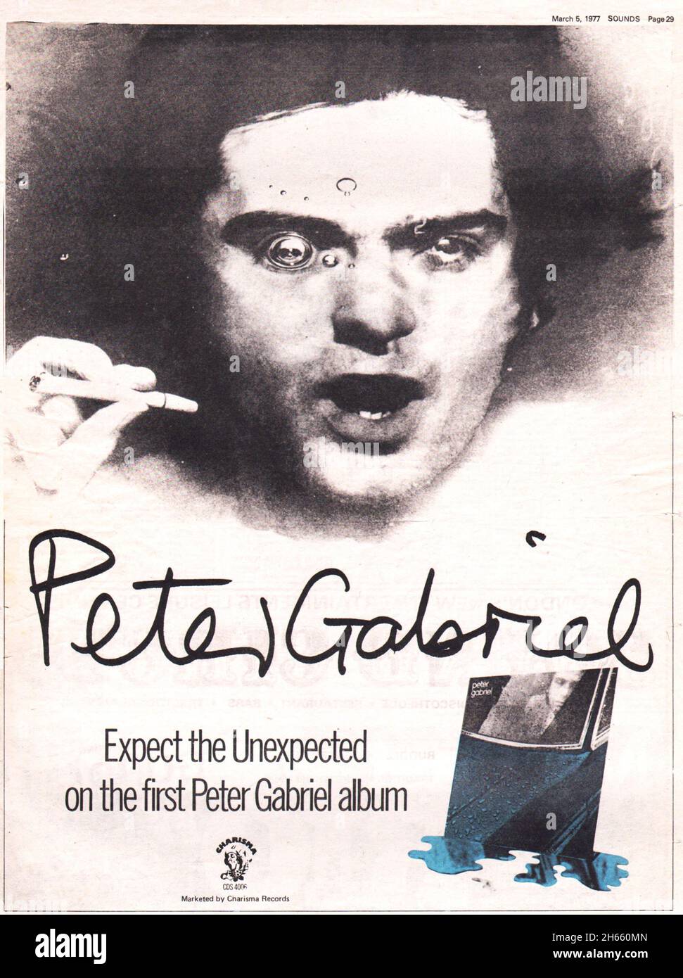 Peter Gabriel, premier album solo, 1977.Étiquette Charisma, publicité presse britannique sur papier musical.Son premier album solo après avoir quitté Genesis.Y compris le très connu Solsbury Hill.LP conçu par Hipgnosis Banque D'Images