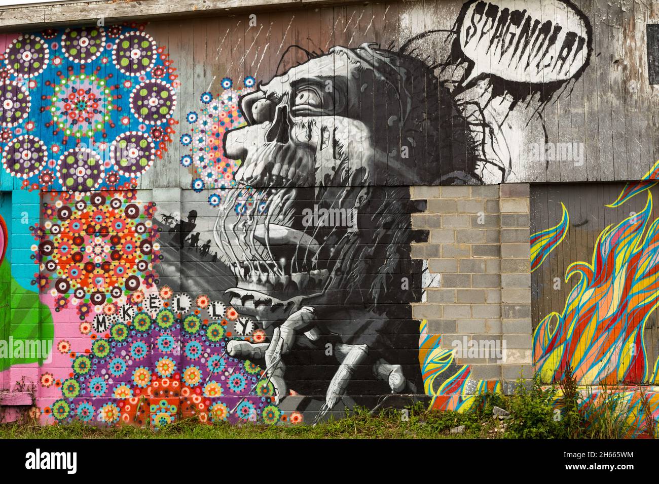 Bâtiments abandonnés avec graffiti Banque D'Images