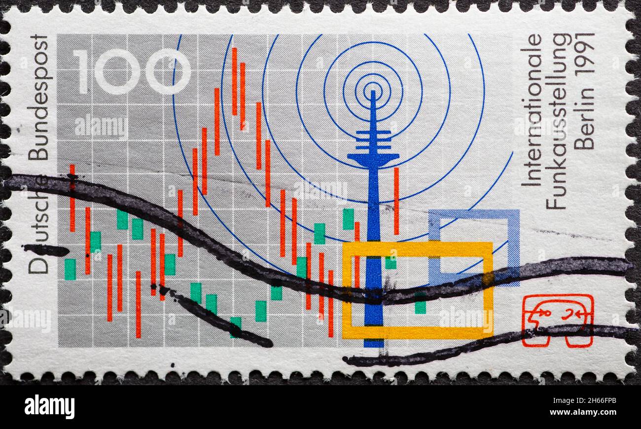 ALLEMAGNE - VERS 1991: Timbre-poste de l'Allemagne, avec des symboles de radio et de télévision.Salon international de la radio Berlin (IFA) Banque D'Images