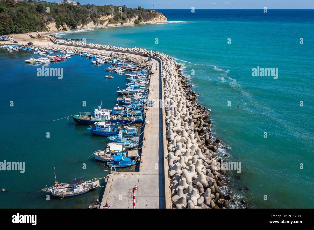 Port de la ville de Byala et station balnéaire dans l'est de la Bulgarie, située sur la côte bulgare de la mer Noire dans la province de Varna, Bulgarie Banque D'Images
