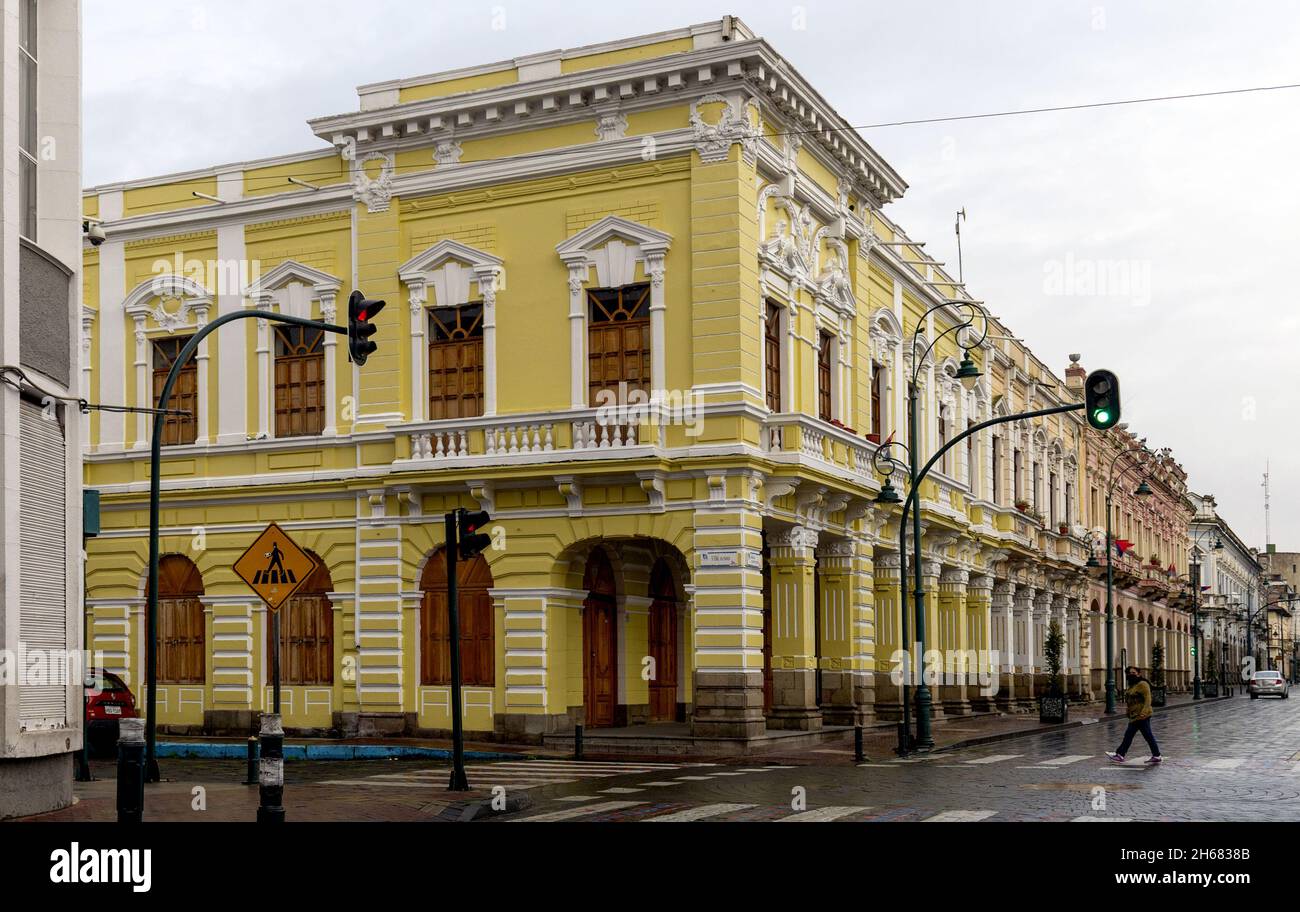 Centro histórico de Riobamba, ciudad antigua en la cordillera de los andes de ecuador, calles coloniales Banque D'Images