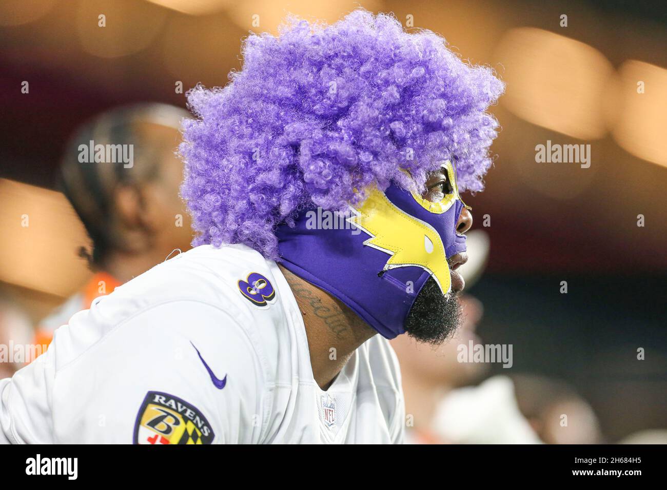 Jeudi 11 novembre 2021 ; Miami Gardens, FL USA ;Un fan des Baltimore Ravens lors d'un match NFL contre les Dolphins de Miami au Hard Rock Stadium.La fonction Do Banque D'Images