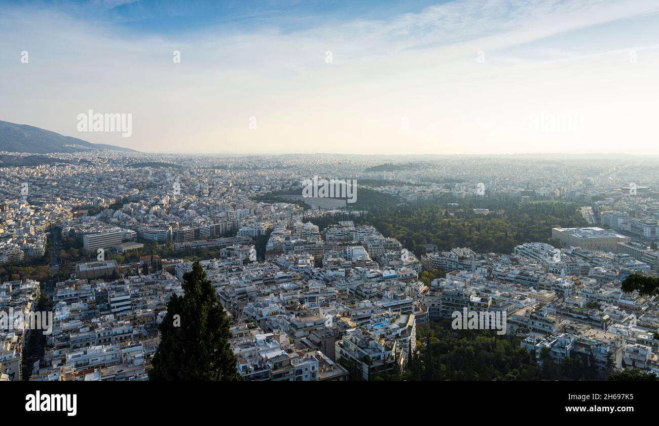 Athènes, Grèce.Novembre 2021. Vue aérienne de la ville depuis la colline du Lycabette. Banque D'Images