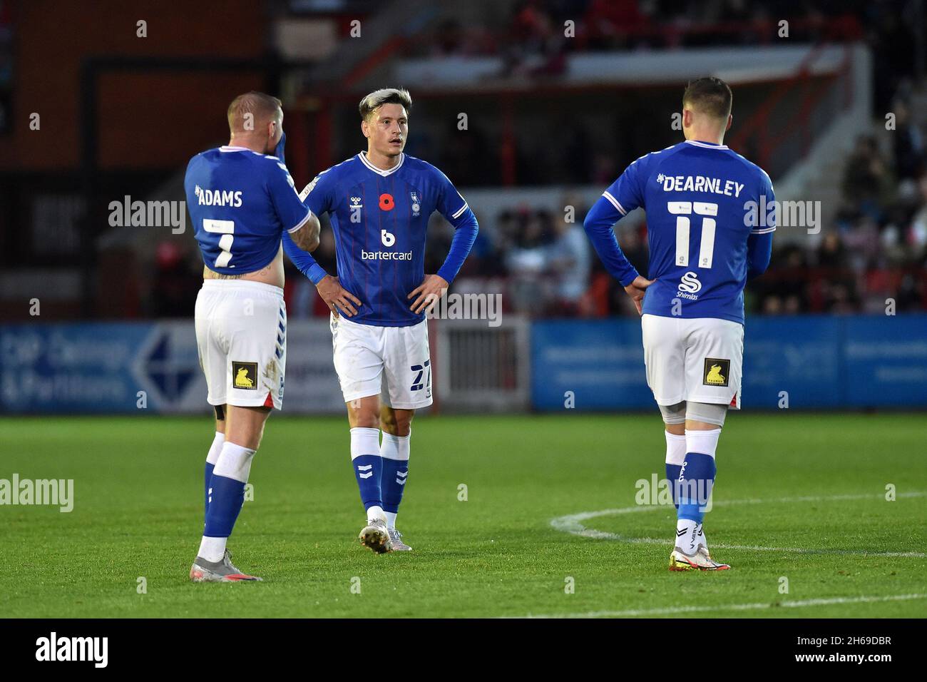 EXETER, GBR.13 NOV Jamie Hopcutt d'Oldham Athletic lors du match Sky Bet League 2 entre Exeter City et Oldham Athletic au parc St James', Exeter, le samedi 13 novembre 2021.(Crédit : Eddie Garvey | MI News) Banque D'Images