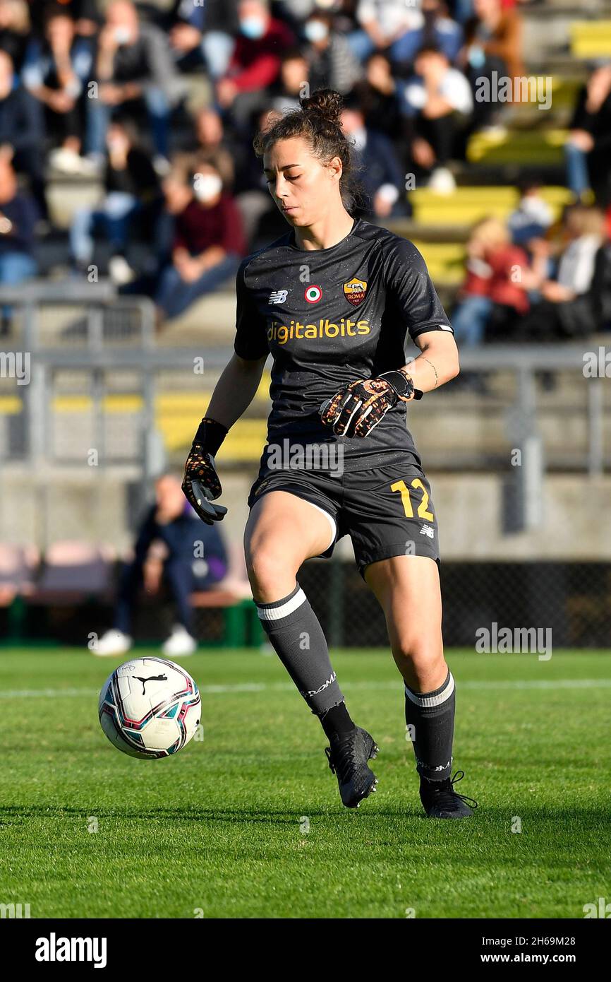 Rome, Italie.13 novembre 2021.Camelia Ceasar d'AS Roma Women pendant la série Un match entre A.S. Roma Women et ACF Fiorentina Femmile au stadio Tre Fontane le 14 novembre 2021 à Rome, Italie.(Credit image: © Domenico Cippitelli/Pacific Press via ZUMA Press Wire) Banque D'Images