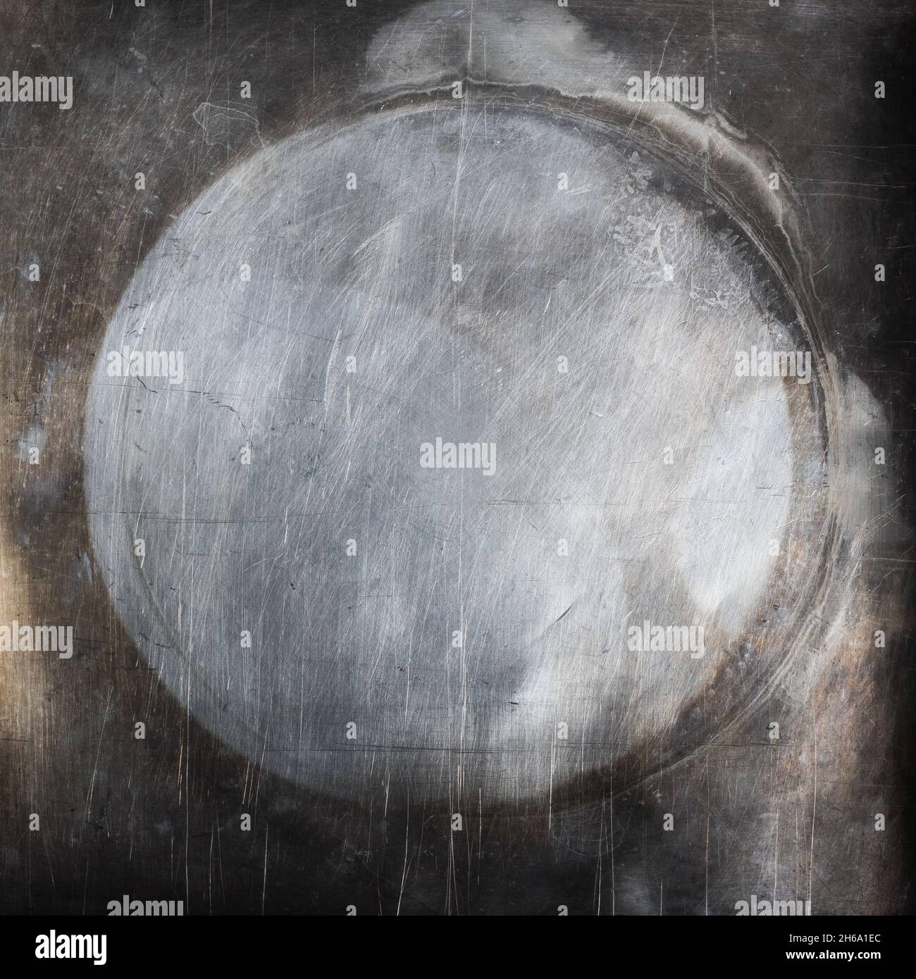 Texture métallique avec marquage circulaire et rayures au format carré Banque D'Images