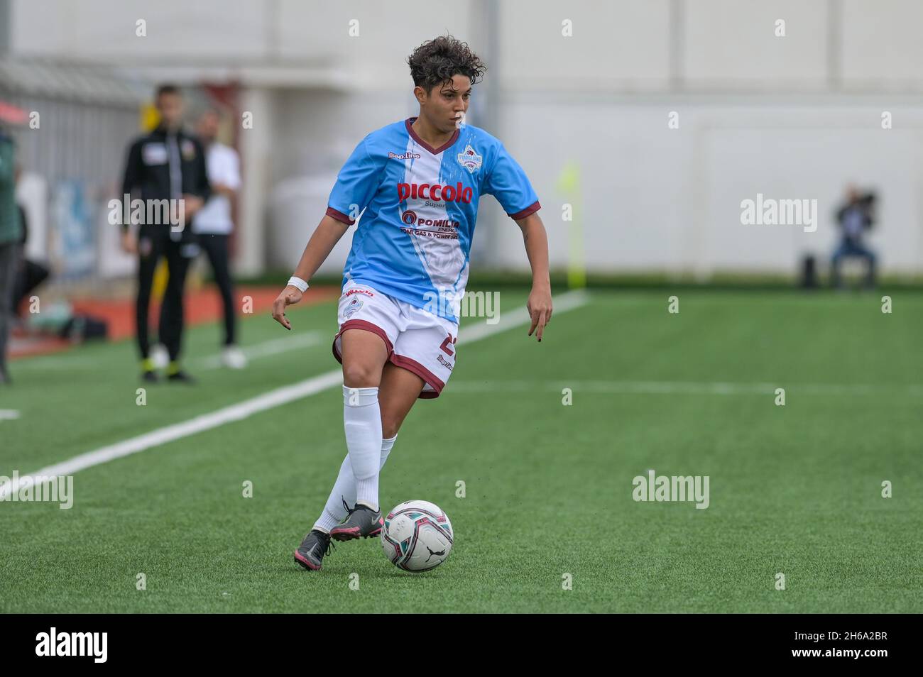 Giorgia Tudisco (23) Pomigliano Calcio Femminile contrôle de la balle pendant le match italien de football Seria A Women 2021/2022 entre Pomigliano Femminile contre Milan Women le 14 novembre 2021 au stade Ugo Gobbato à Pomigliano Italie Banque D'Images