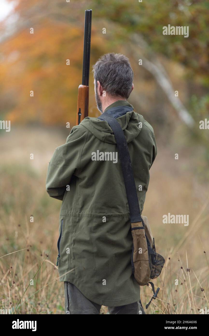 Hunter avec fusil Banque D'Images