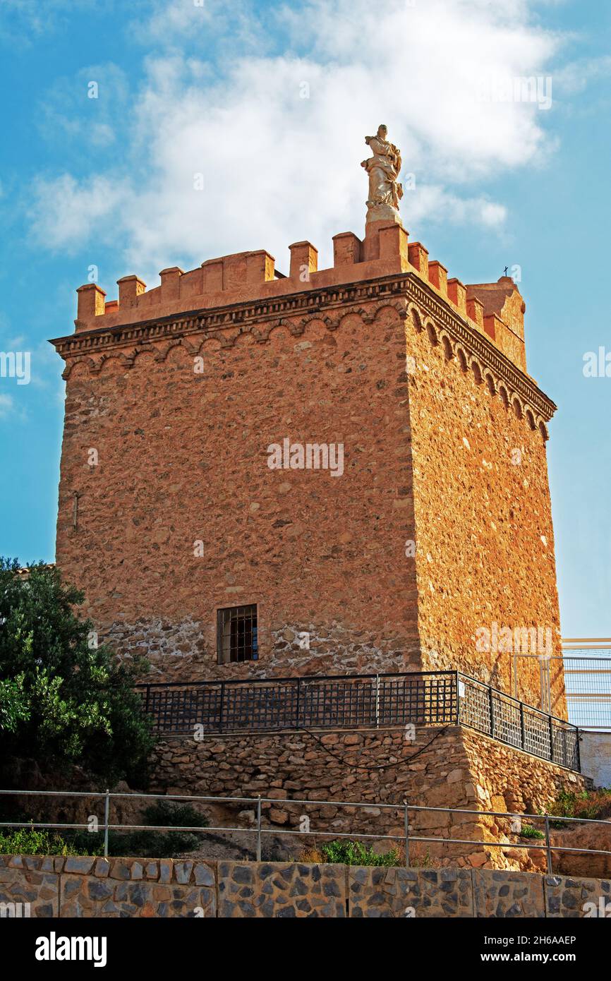 Torre de los Caballos, Bolnuevo, Murcia, Espagne.Construit au XVIe siècle pour contrôler et protéger la côte contre d'éventuelles attaques berbères. Banque D'Images