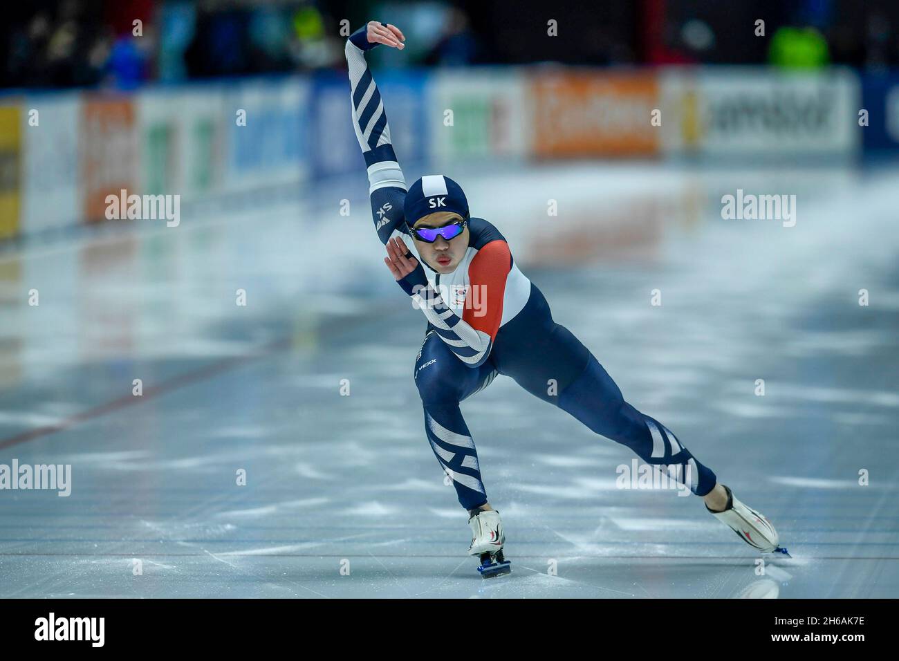 TOMASZOW MAZOWIECKI, POLOGNE - NOVEMBRE 14: Seon Kyo Jeong de Corée du Sud en compétition sur le groupe B hommes 2nd 500m lors de la coupe du monde 2021 de l'UIP le 14 novembre 2021 à Tomaszow Mazowiecki, Pologne (photo de Lars Hagen/Orange Pictures) House of Sports Banque D'Images TOMASZOW MAZOWIECKI, POLOGNE - NOVEMBRE 14: Seon Kyo Jeong de Corée du Sud en compétition sur le groupe B hommes 2nd 500m lors de la coupe du monde 2021 de l'UIP le 14 novembre 2021 à Tomaszow Mazowiecki, Pologne (photo de Lars Hagen/Orange Pictures) House of Sports Banque D'Images