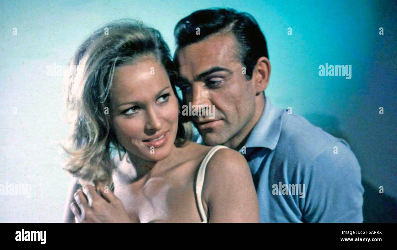Dr no ursula andress 1962 honey ryder Banque de photographies et d’images à haute résolution Alamy