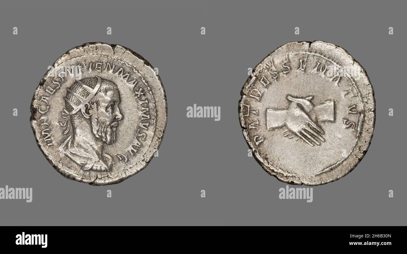Antoninianus (coin) représentant l'empereur Puppienus, 238 (avril-juin), publié par Balbinus et Puppienus, coempereurs. Banque D'Images