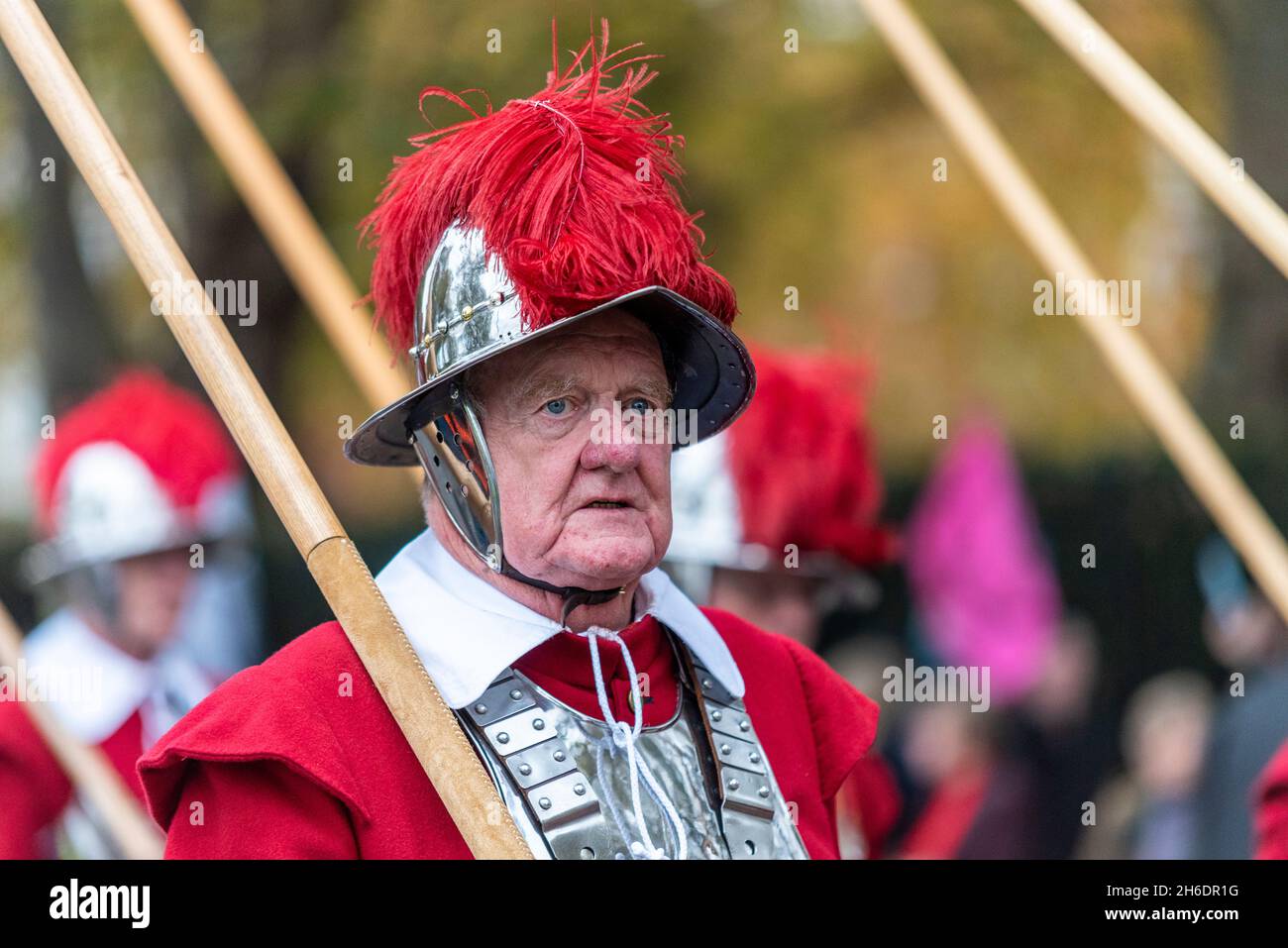 COMPAGNIE DE PIKEMEN ET MOUSQUETAIRES au Lord Mayor's Show, Parade, procession passant le long de Victoria Embankment, Londres, Royaume-Uni Banque D'Images
