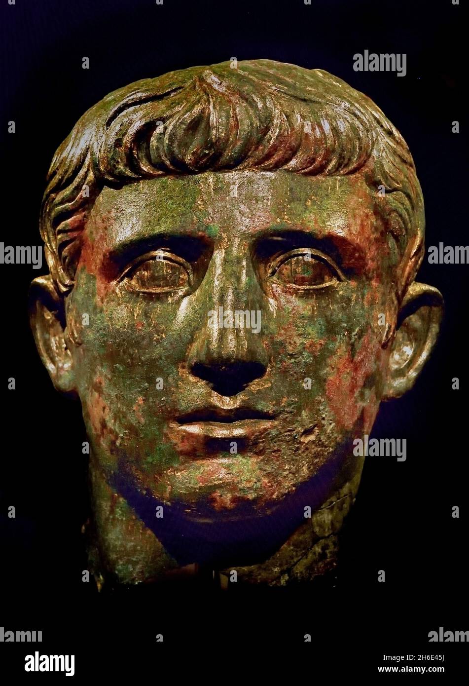 Testa virile dans bronzo dorato - tête masculine en bronze doré, 25 BC-35 AD Roman, Rome, Torino Palazzo Reale - Palais Royal de Turin, Italien, Italie Banque D'Images