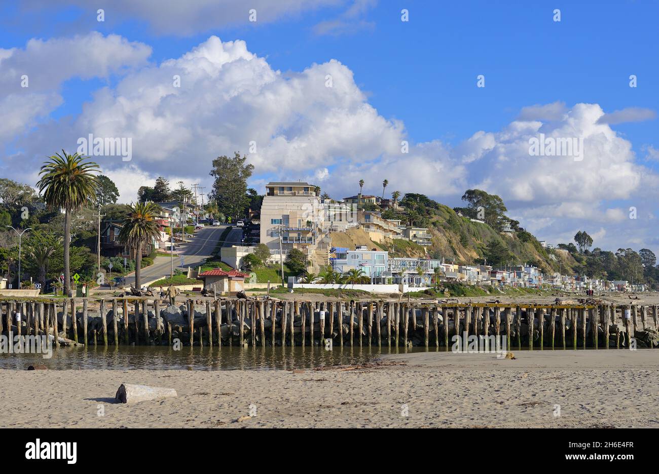 Un bel après-midi d'hiver à la plage d'État de Seacliff, Aptos CA Banque D'Images