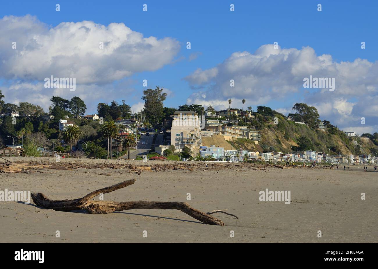 Un bel après-midi d'hiver à la plage d'État de Seacliff, Aptos CA Banque D'Images