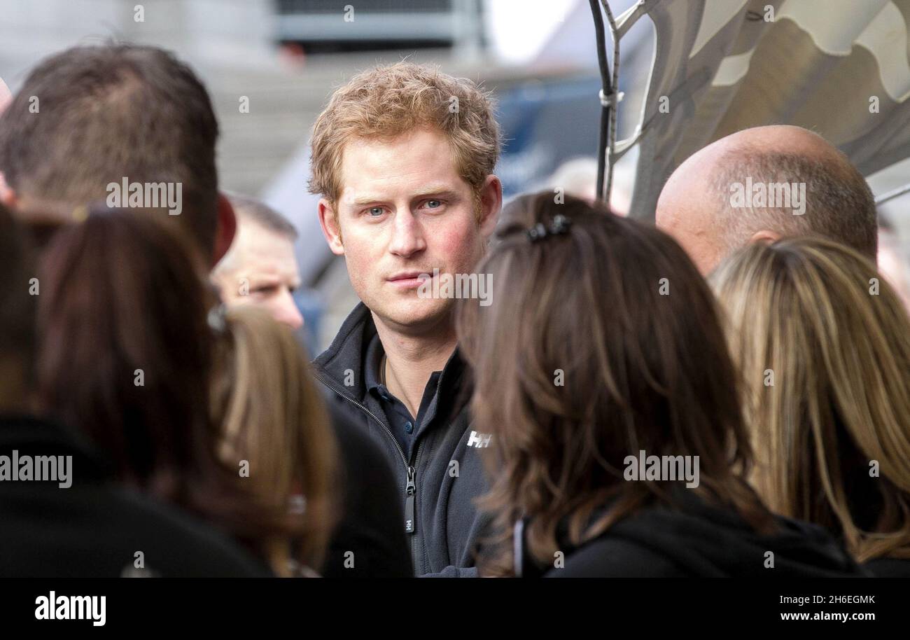 Le Prince Harry participe à la marche avec les blessés Virgin Money South Pole Allied Challenge 2013 à l'événement de départ de Trafalgar Square. Banque D'Images