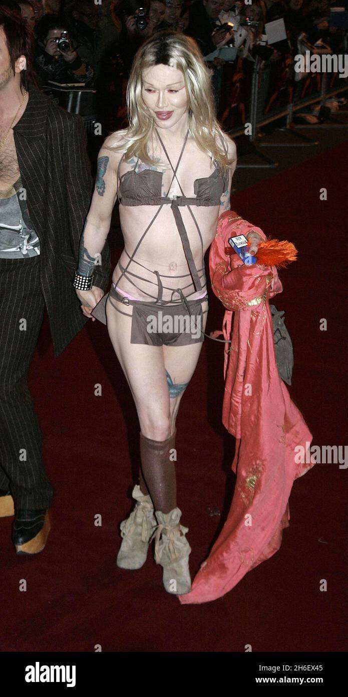 Pete Burns participe à la première mondiale du film Basic instinct II: Risk addiction à vue Leicester Square, Londres.Jeff Moore/allactiondigital.com Banque D'Images