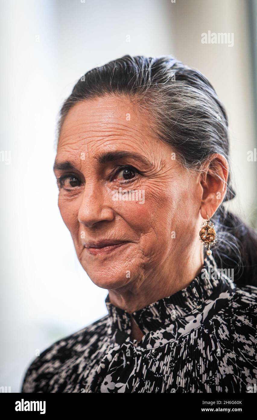 HERMOSILLO, MEXIQUE - NOVEMBRE 15: Ofelia Medina actrice mexicaine à la conférence de presse, pendant la première journée de tournage du film 'El Casino del Diabl Banque D'Images