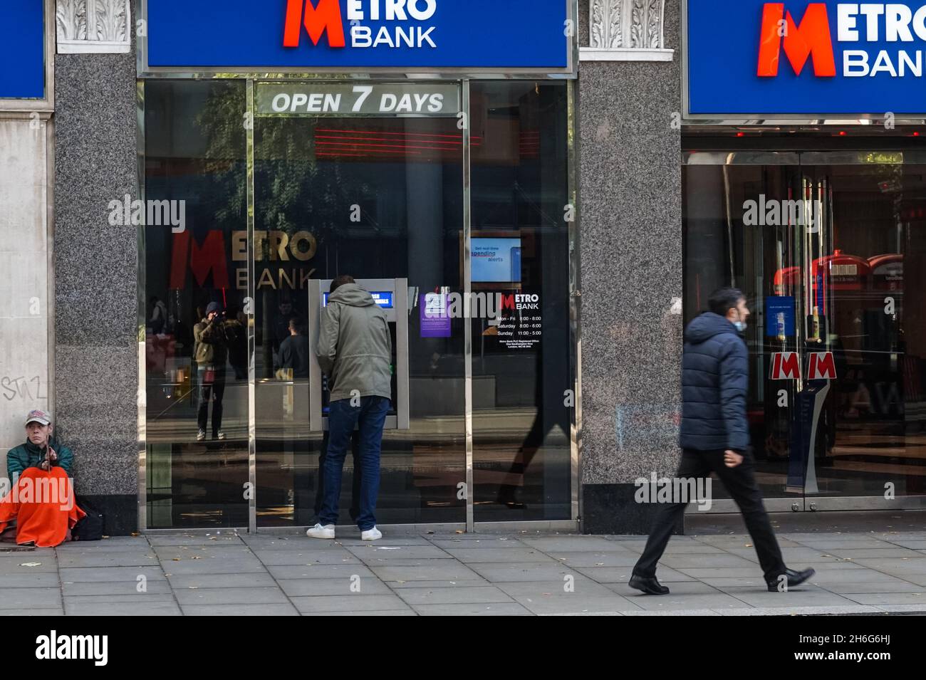 Succursale de Metro Bank à Londres Angleterre Royaume-Uni Banque D'Images