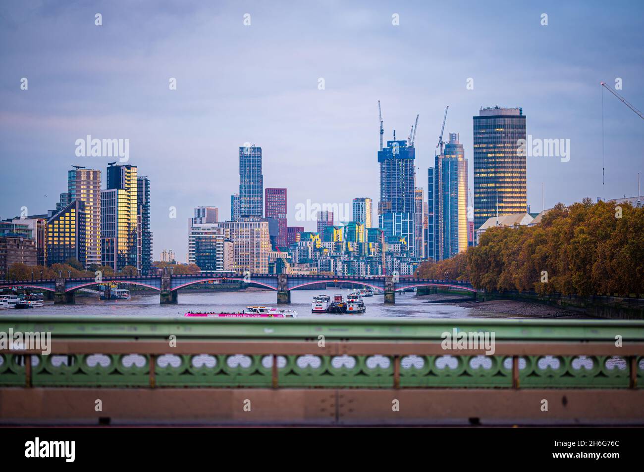 Vue depuis le pont de Westminster, Londres, Royaume-Uni Banque D'Images