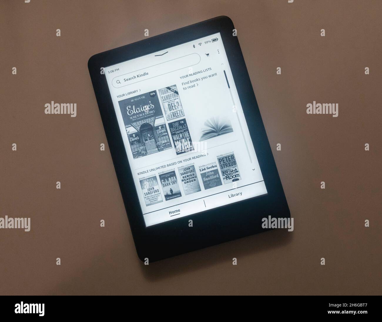 Le plus petit lecteur Kindle Banque D'Images