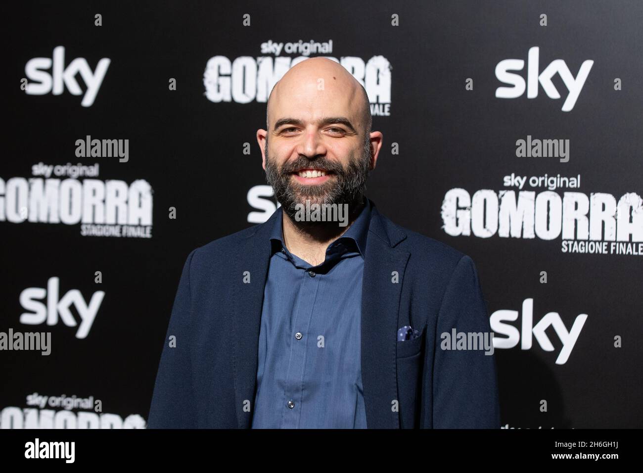 Rome, Italie.15 novembre 2021.Roberto Saviano assiste au photocall au Théâtre de Brancaccio à Rome de Sky série originale 'Gomorra - la Serie' (photo de Matteo Nardone/Pacific Press) Credit: Pacific Press Media production Corp./Alay Live News Banque D'Images