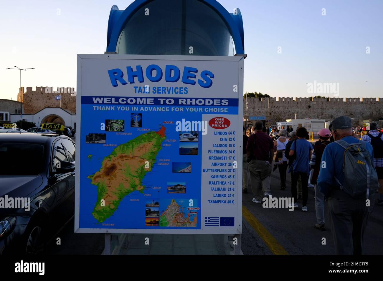 Rhodes carte des services de taxi - Rhodes, Grèce Banque D'Images