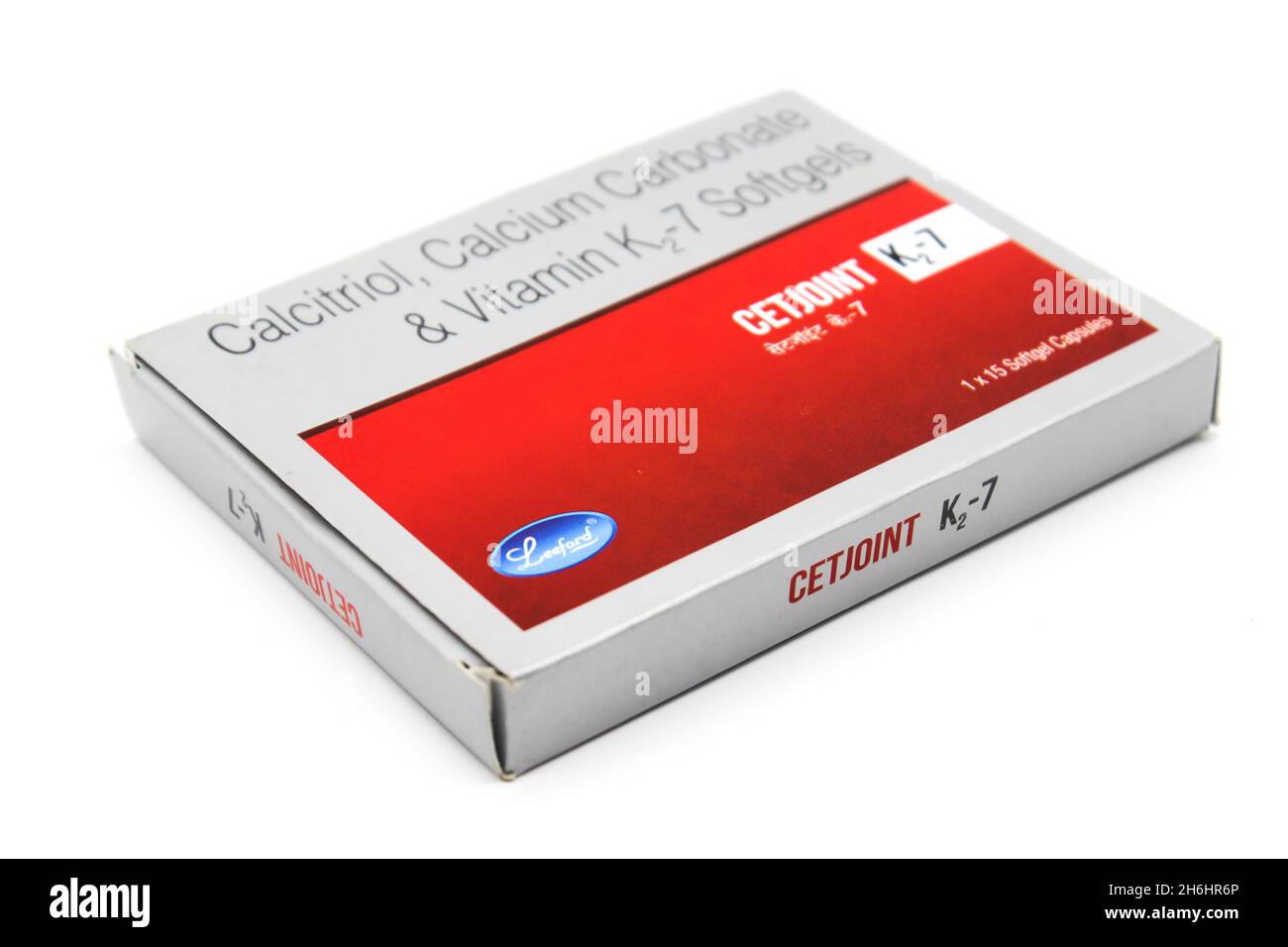 Noida , Sutter pardesh , Inde - octobre 19 2021 , la médecine du calcium , Une image de la médecine du calcium sur fond blanc avec un accent sélectif dans noida o Banque D'Images