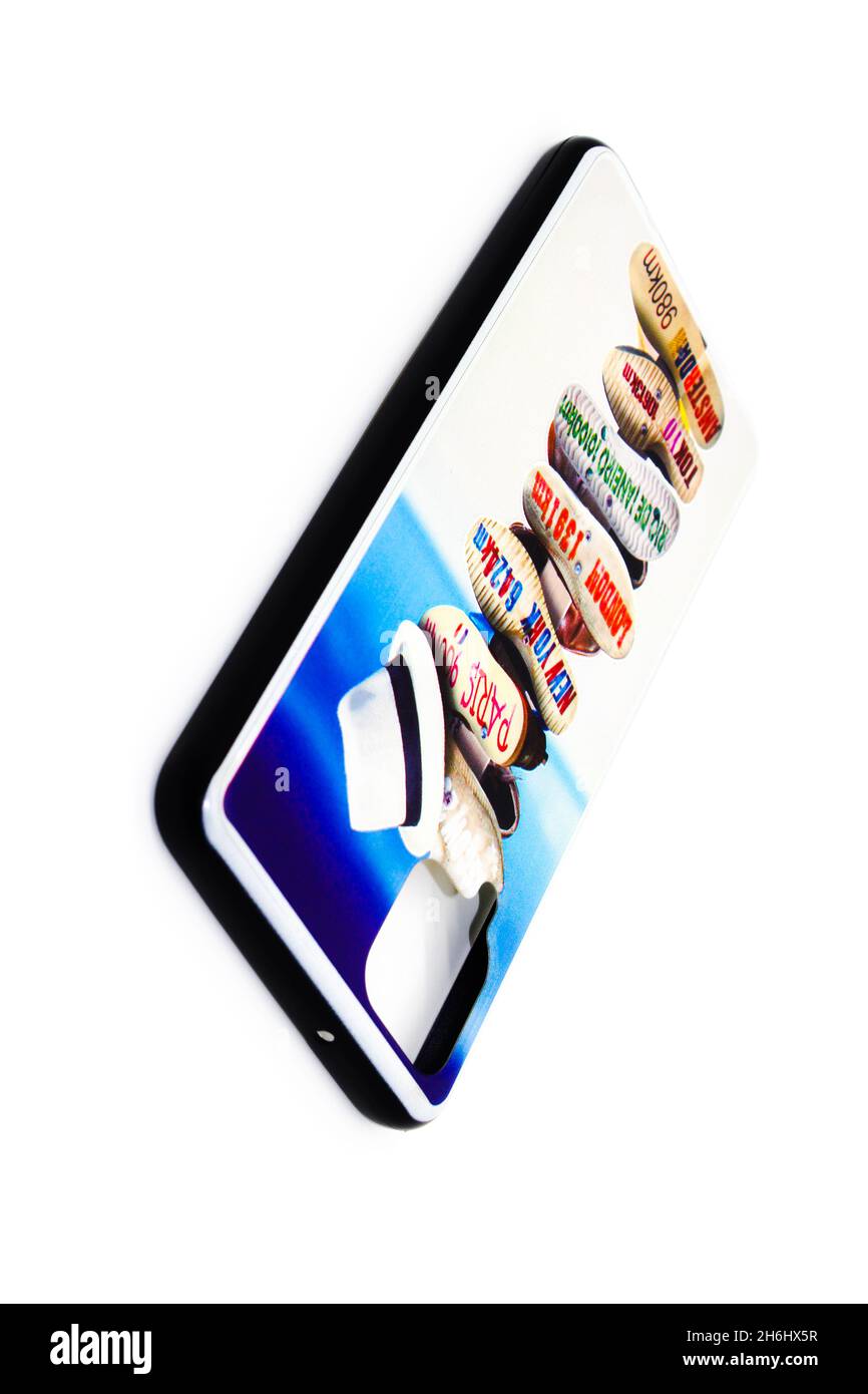 Cache arrière mobile isolé sur fond blanc avec mise au point sélective Banque D'Images