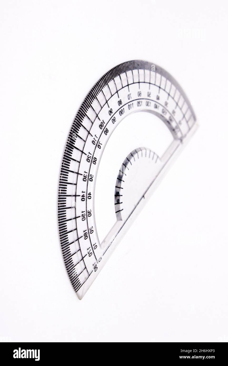 Protéger les mathématiques isolées sur fond blanc avec une mise au point sélective Banque D'Images