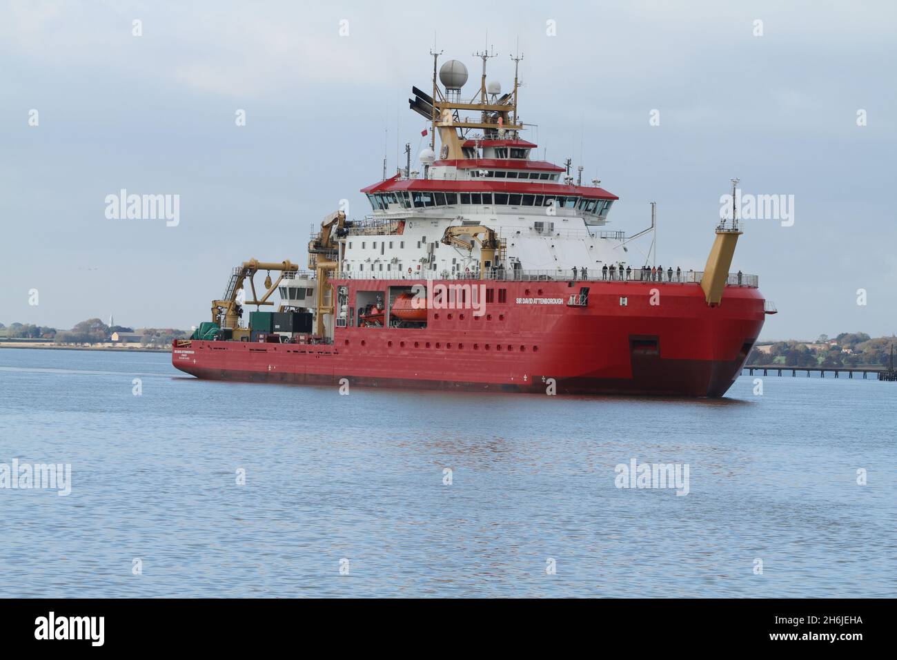 Harwich, Royaume-Uni.16 novembre 2021.Le RRS Sir David Attenborough, un navire de recherche polaire pour le British Antarctic Survey, part de Harwich lors de son premier voyage en Antarctique.Crédit : Eastern Views/Alamy Live News Banque D'Images
