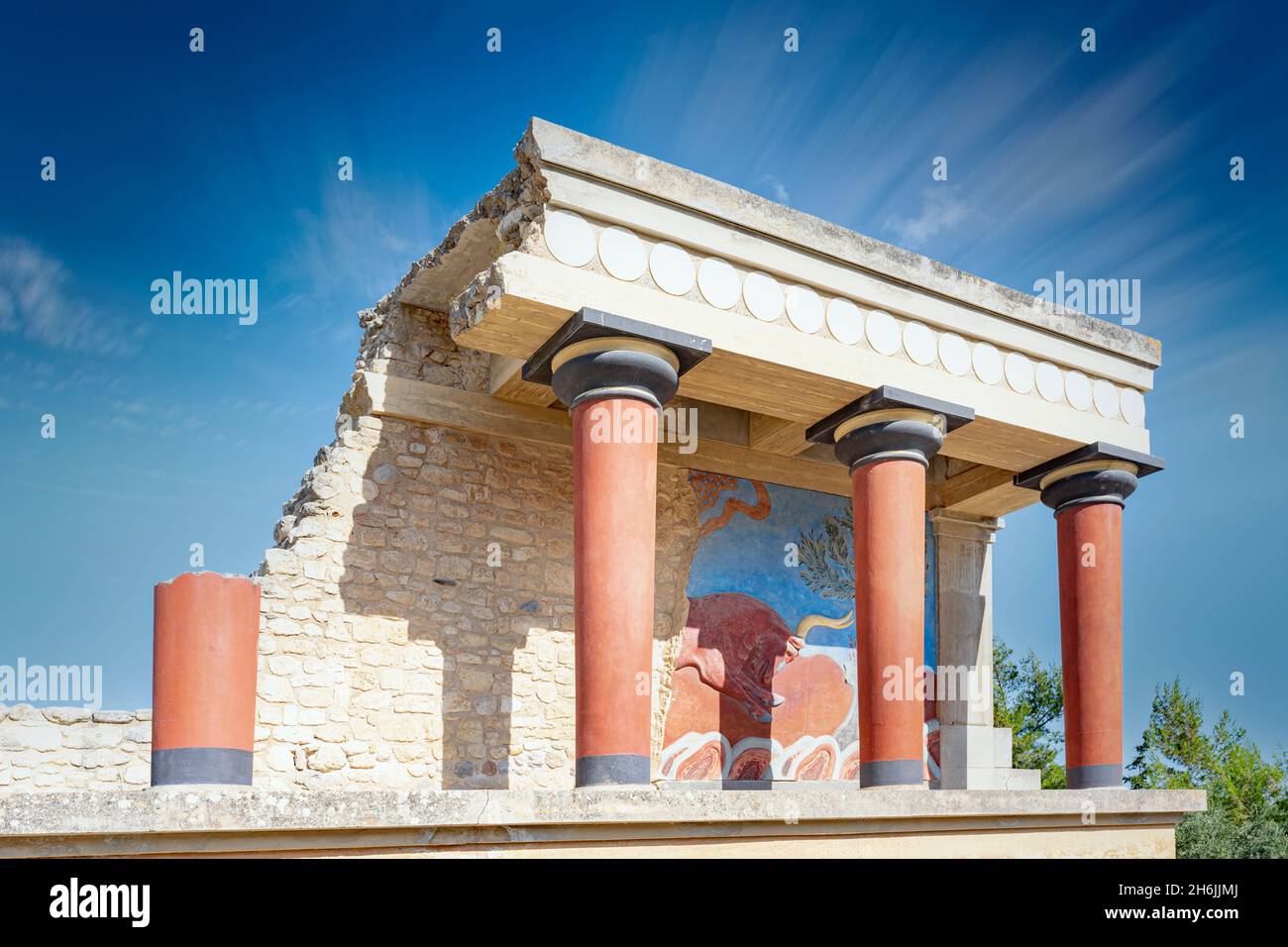 Palais minoen de Knossos avec fresque de taureaux, Héraklion, Crète, Iles grecques, Grèce,Europe Banque D'Images