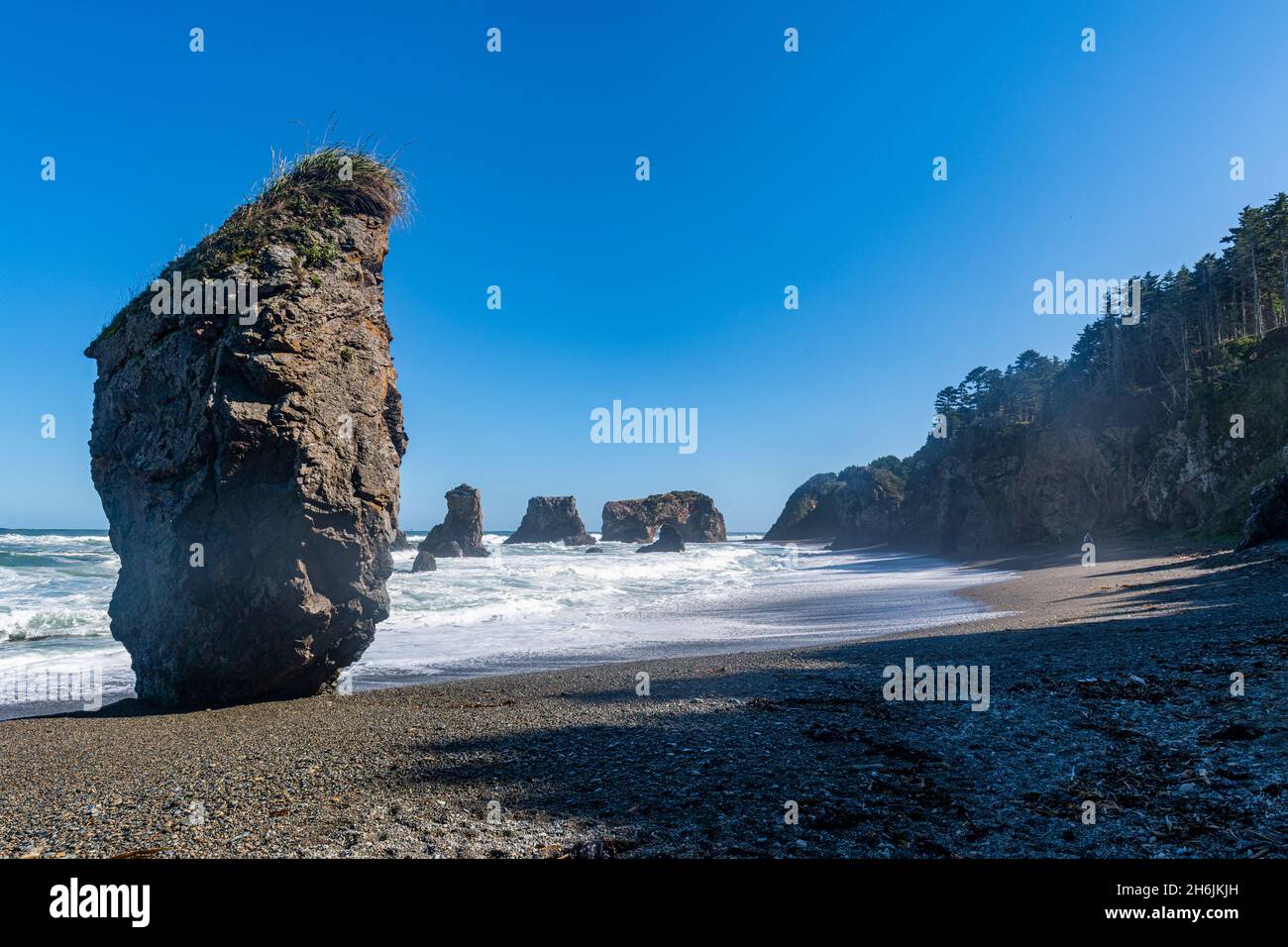 Affleurement rocheux géant, Cape Giant, Sakhaline, Russie, Eurasie Banque D'Images