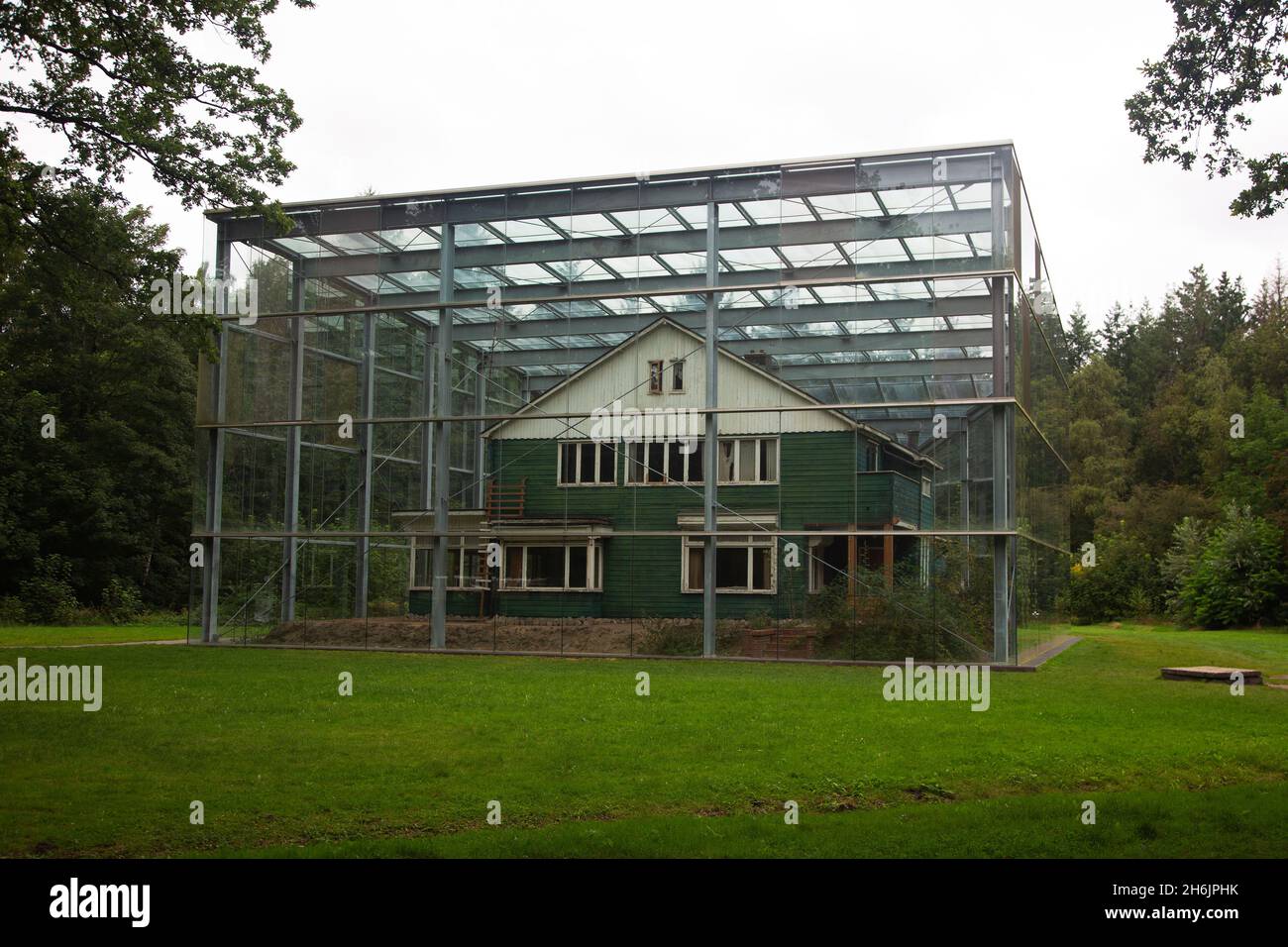 Maison du commandant du camp de transit de Westerbork dans un abri transparent, Drenthe, pays-Bas Banque D'Images