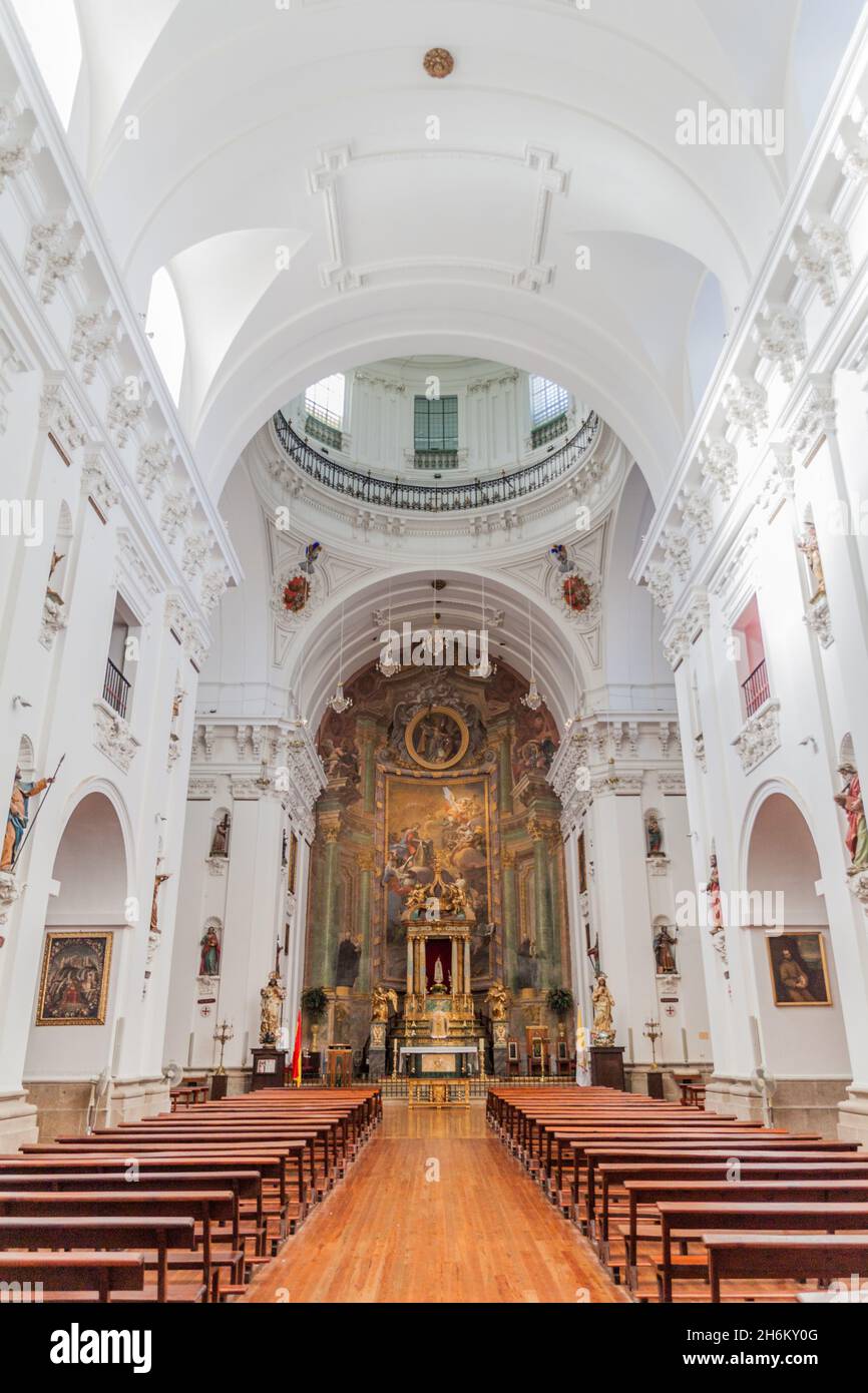 TOLÈDE, ESPAGNE - 23 OCTOBRE 2017 : intérieur de l'église jésuite San Ildefonso à Tolède, Espagne Banque D'Images