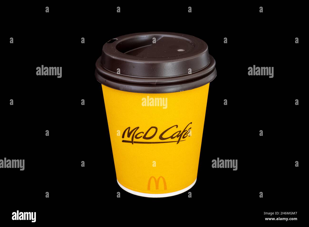 Mcdonalds paper cup Banque de photographies et d'images à haute résolution  - Alamy
