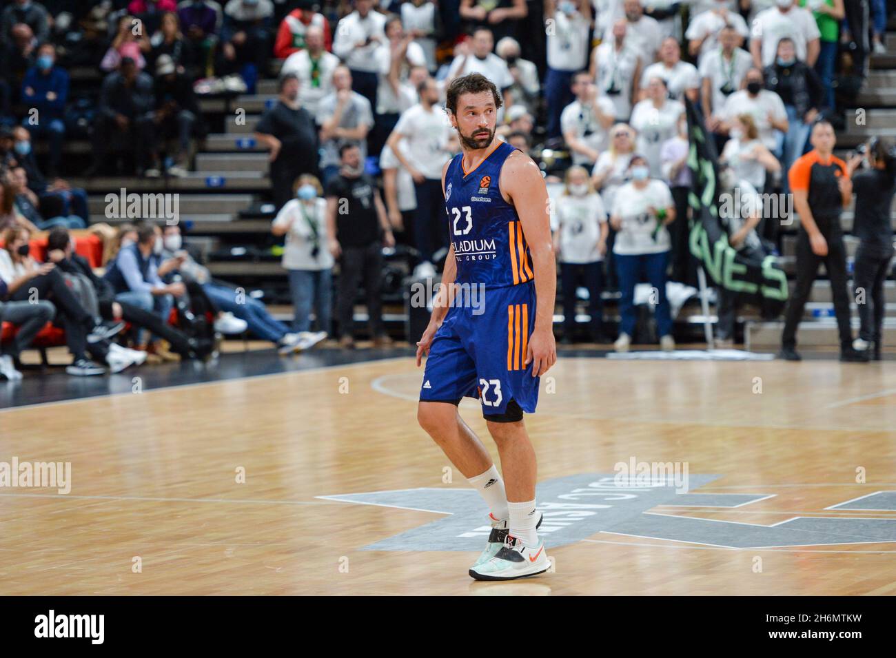 Lyon, France.16 novembre 2021.Lyon, France, 16 novembre 2021 Sergio Llull (23 Real Madrid) pendant le jeu de la saison régulière Euroligue Turkish Airlines Round 10 entre LDLC ASVEL Lyon-Villeurbanne et Real Madrid à l'Astroballe Arena de Villeurbanne, France.Lyubomir Domozetski/SPP crédit: SPP Sport Press photo./Alamy Live News Banque D'Images