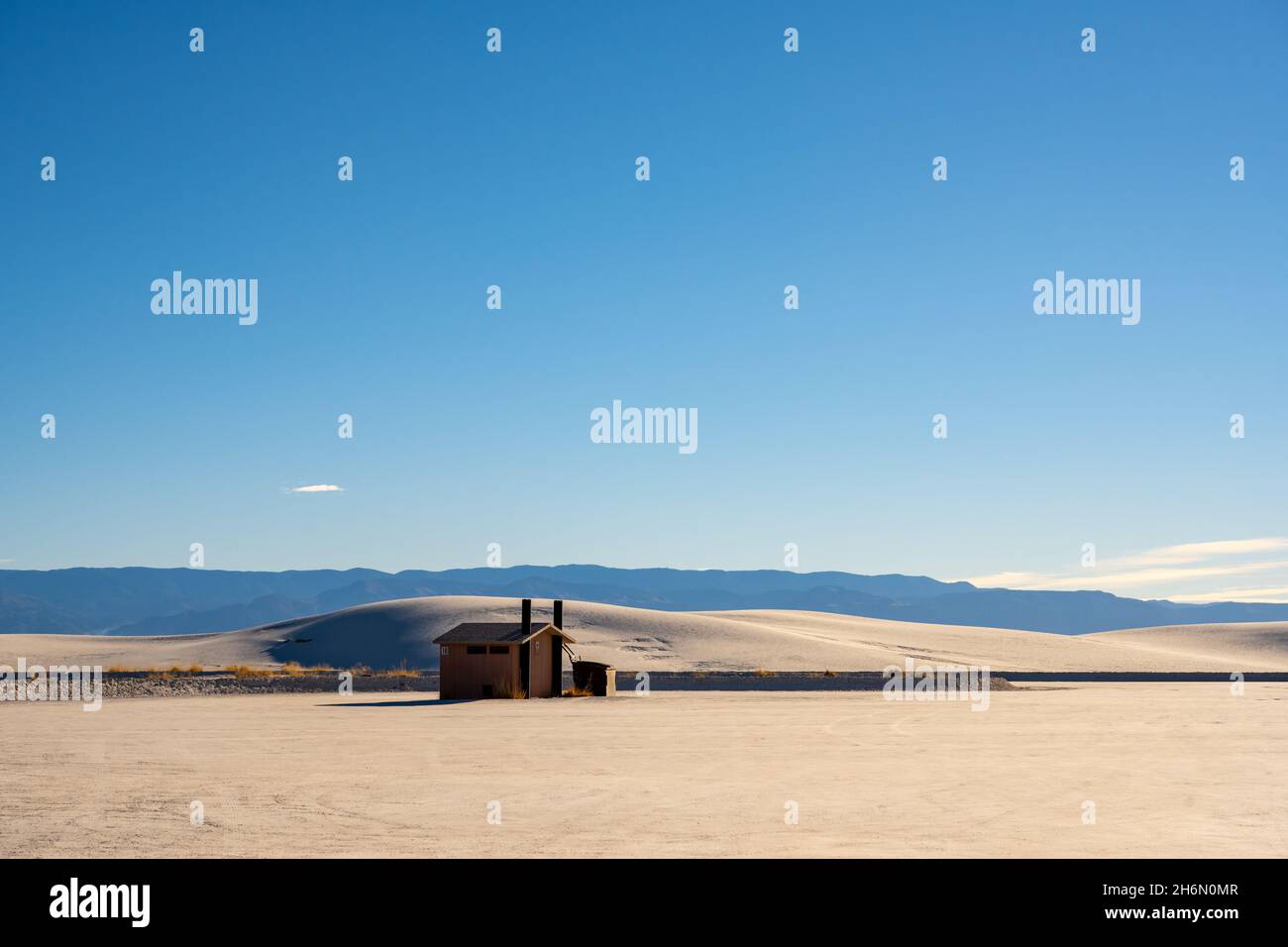 Toilettes long Pit dans le parc national de White Sands Banque D'Images