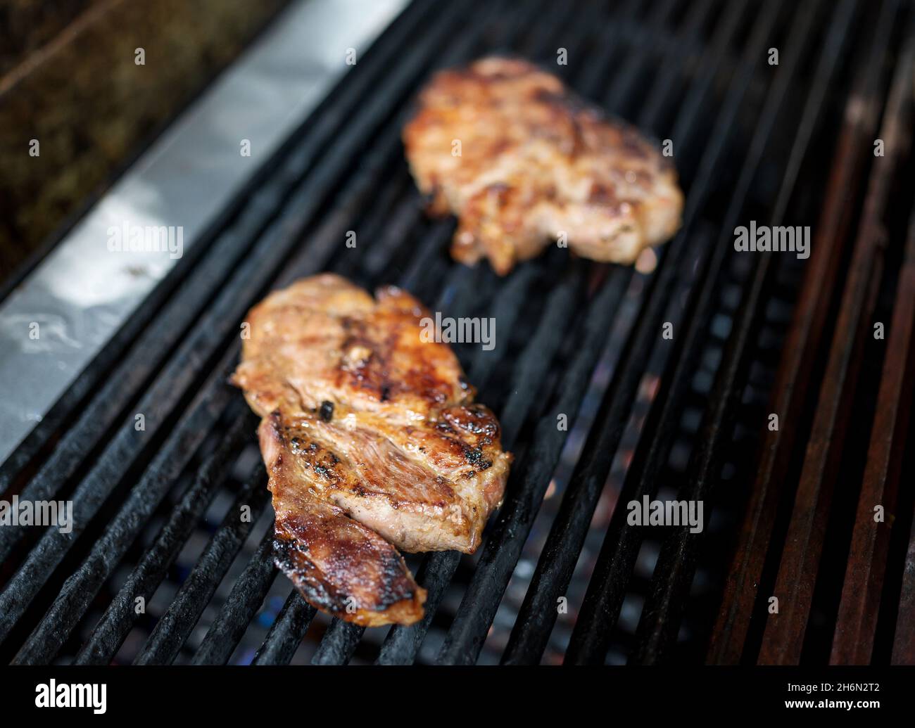 Porc grillé dans un restaurant thaïlandais. Banque D'Images